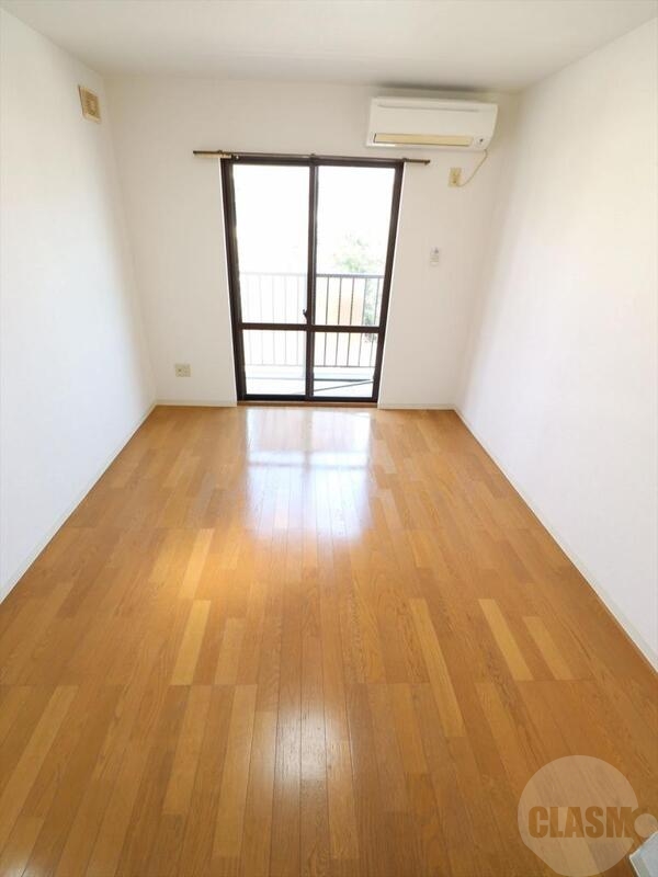 居室・リビング　７帖の洋室