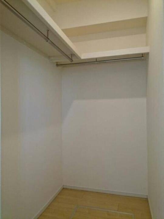 収納　ウォークインクローゼット