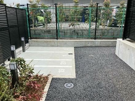 駐車場　※同仕様写真含む