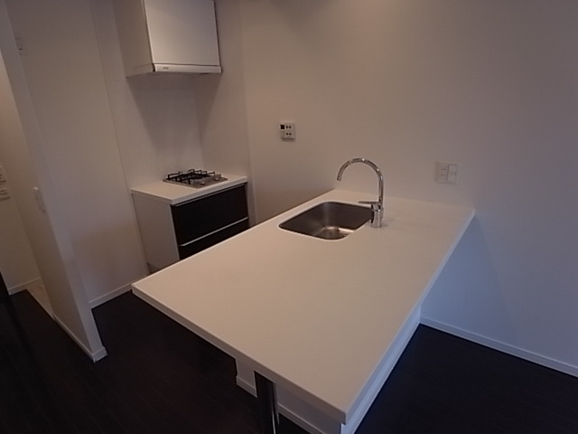 キッチン　カウンターキッチンのシステムキッチン