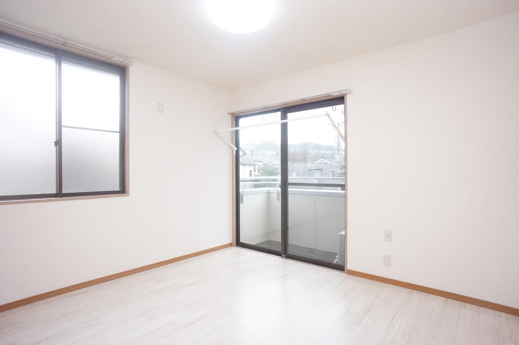 スーパー　肉のハナマサ港南台店（スーパー）まで668m