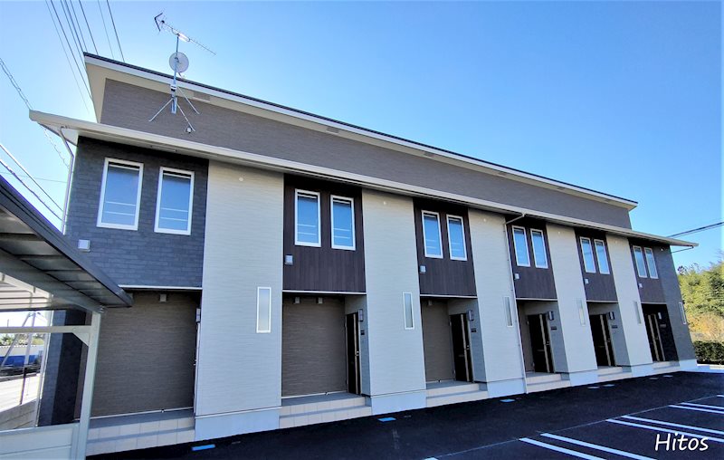 建物外観　1軒様毎の玄関の作りとなっているので、プライベートが保守でき