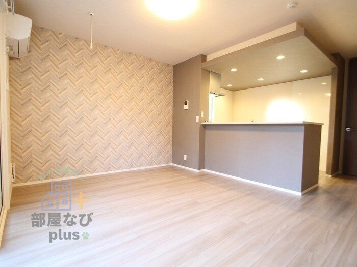 居室・リビング　※他号室写真です