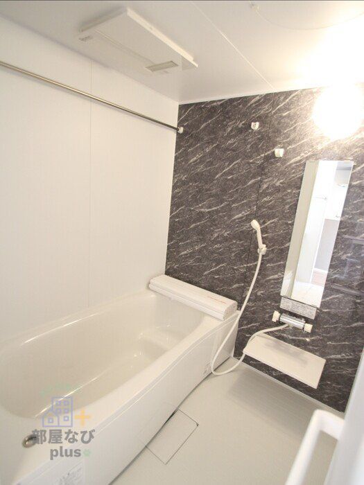 バス・シャワールーム　※他号室写真です