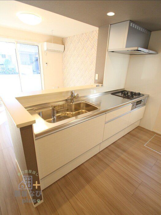 キッチン　※他号室写真です