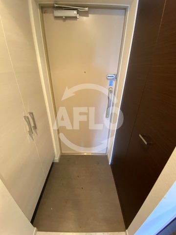 玄関　スワンズシティ心斎橋アネーロ　玄関