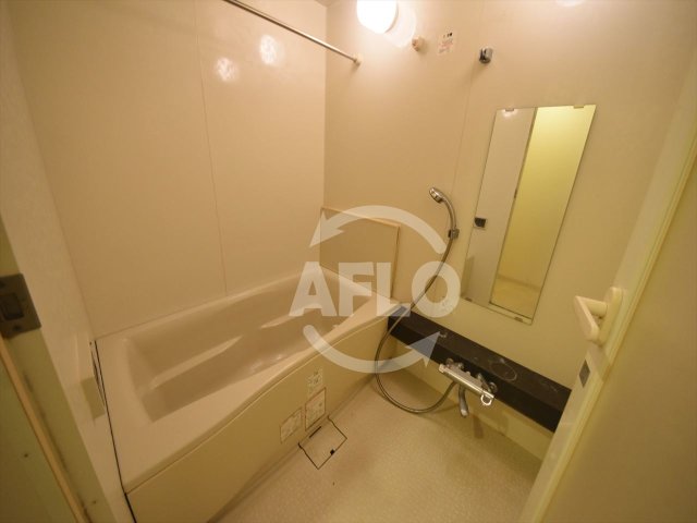 バス・シャワールーム　KDX堺筋本町レジデンス　浴室