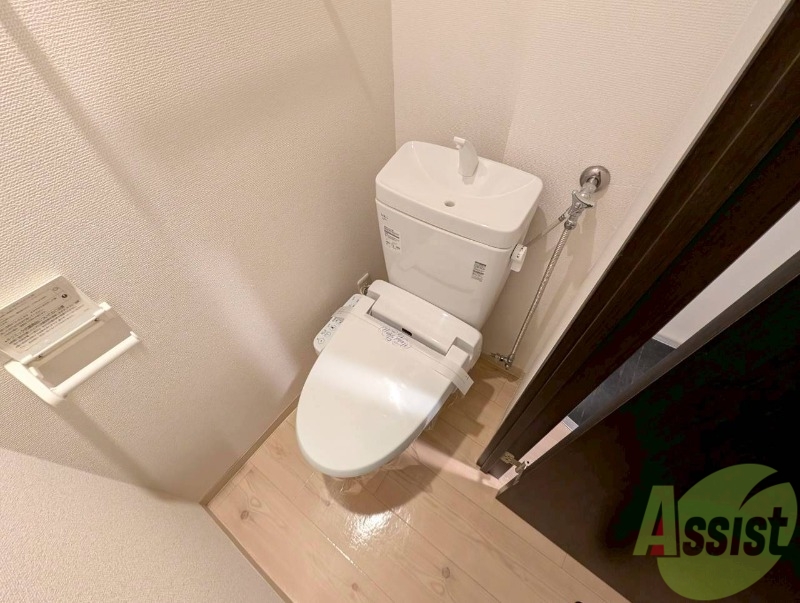 トイレ　こちらはトイレです。清潔感があり、安心して使用できます。