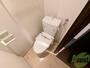 トイレ　こちらはトイレです。清潔感があり、安心して使用できます。