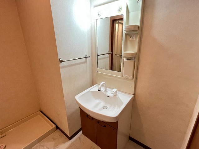 洗面設備　洗髪洗面化粧台