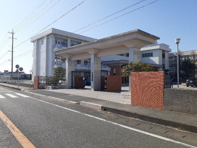 中学校　竜洋中学校（中学校）まで1400m