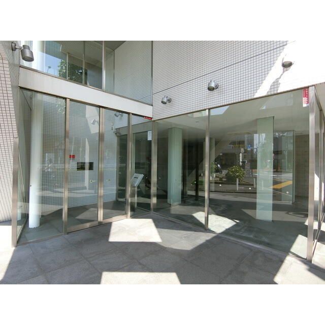 エントランス　建物の内部です