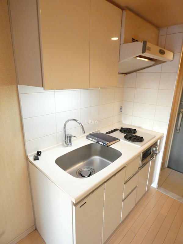 キッチン　※同タイプの他のお部屋です