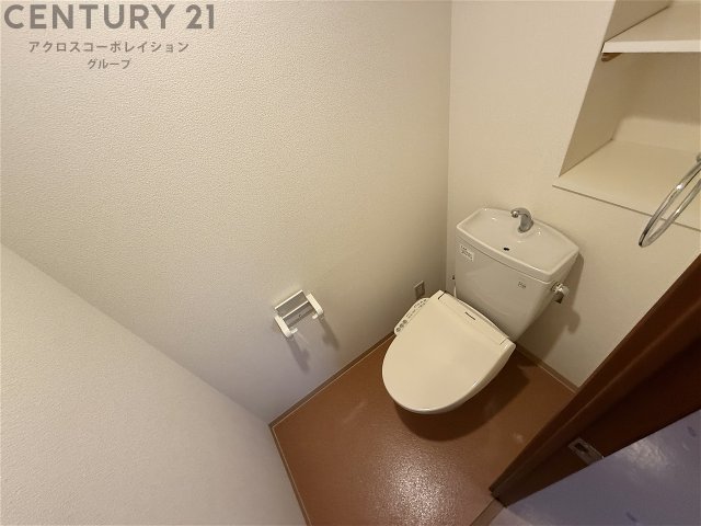 トイレ　バストイレ別のトイレです！