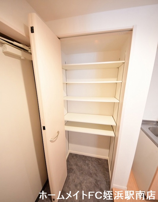 玄関　★天井高靴箱で玄関スッキリ♪★