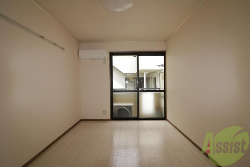 居室・リビング　清潔感のあるお部屋です！