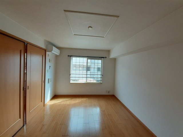 居室・リビング　別室の画像です、ご参考までに