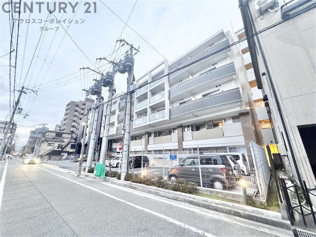 建物外観　オートロック完備で安心のセキュリティ♪