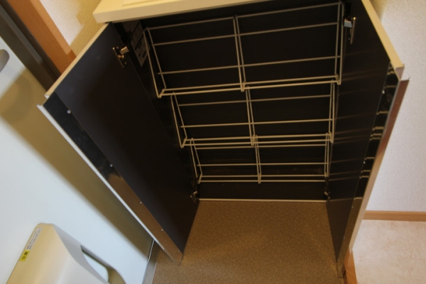 玄関　玄関にはシューズボックス付いてます