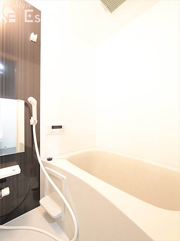 バス・シャワールーム　バスルーム