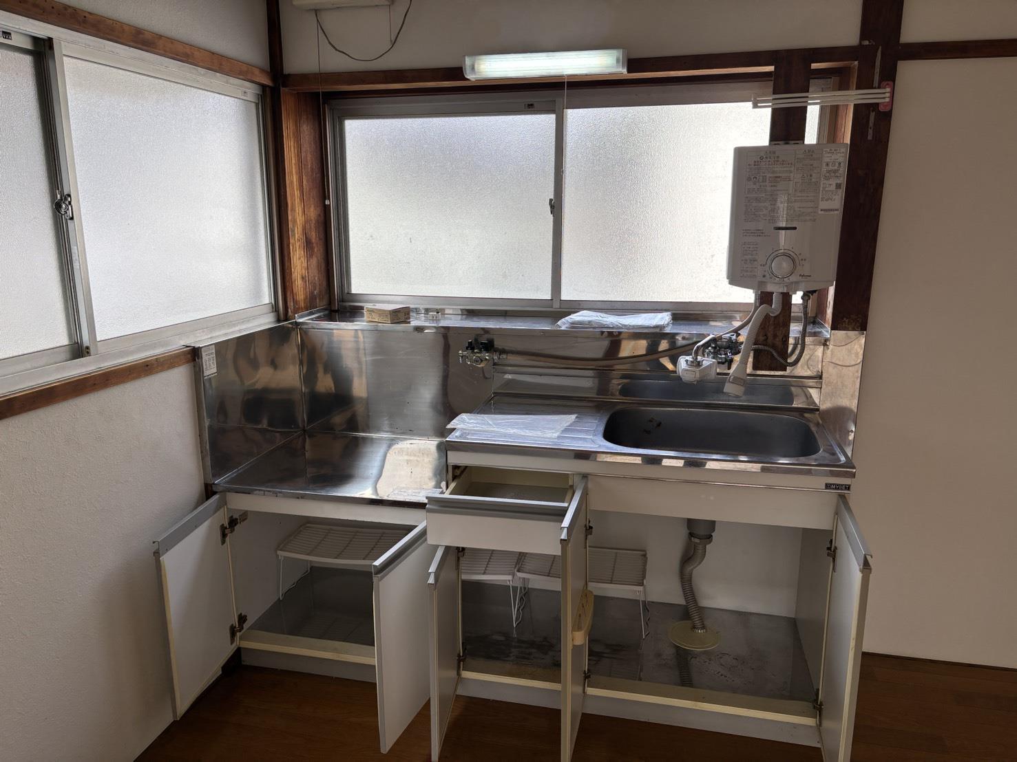 キッチン　第二小国荘201　2DK　横須賀市平作3丁目