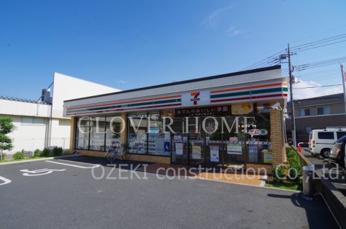 コンビニ　セブン‐イレブン 越谷宮本店（コンビニ）まで558m