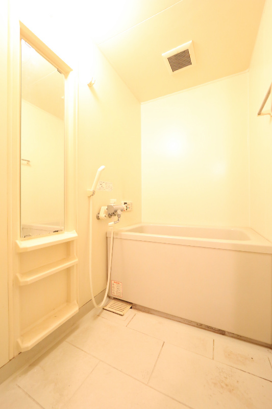 バス・シャワールーム　バスルーム