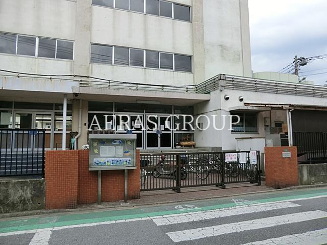 小学校　葛飾区立新宿小学校（小学校）まで631m