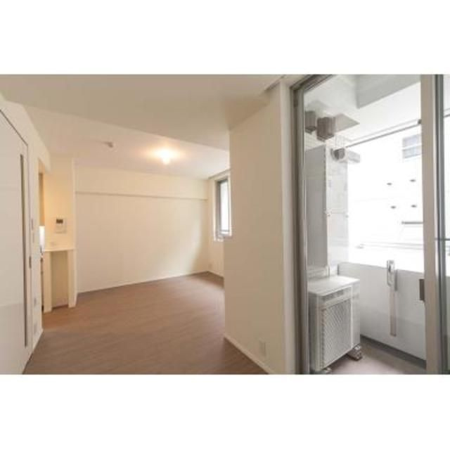 居室・リビング　こちらのリビングで趣味の時間をお楽しみください