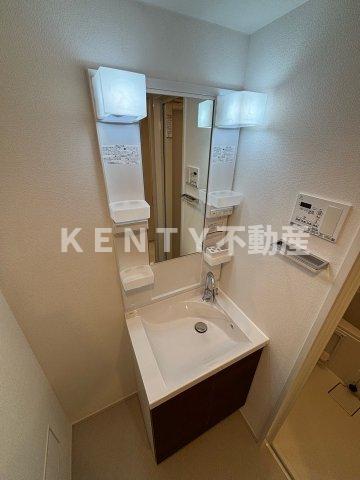 洗面設備　使いやすい洗面所です