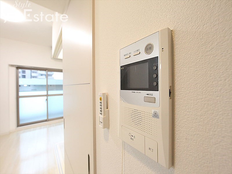 セキュリティ　モニター付きインターホン