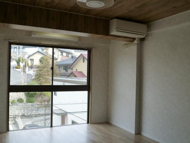 トイレ　室内物干しも付いていて花粉や黄砂も気になりません。