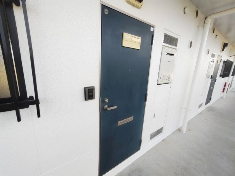 玄関　図面と現状に相違がある場合には現状を優先