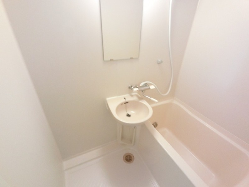 バス・シャワールーム　図面と現状に相違がある場合には現状を優先