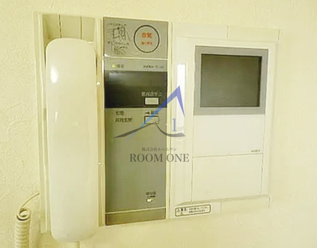 セキュリティ　モニター付きインターホンです。