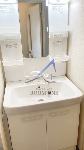 洗面設備　洗面台です。