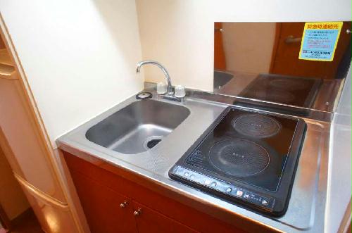 キッチン　コンロの種類が異なる場合がございます（現況優先）