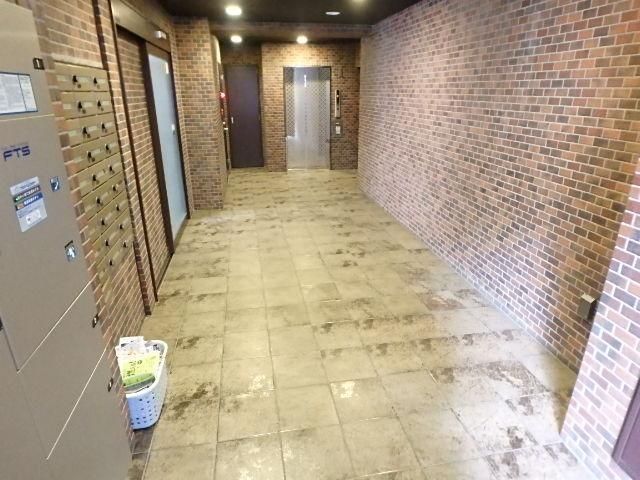 エントランス　エントランス