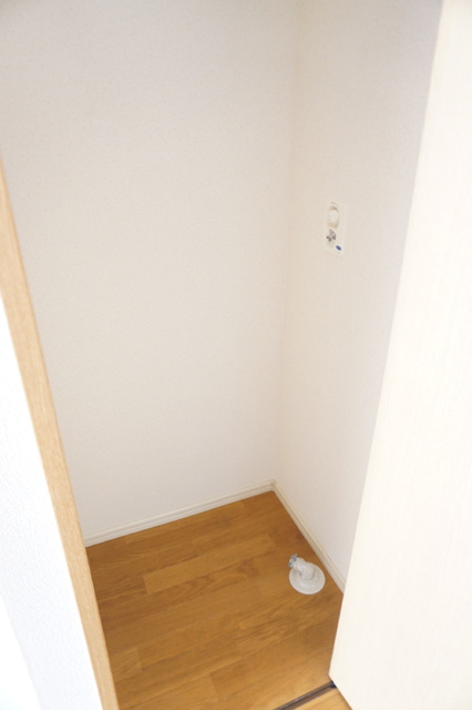 その他設備　洗濯機置き場※同タイプ参考写真