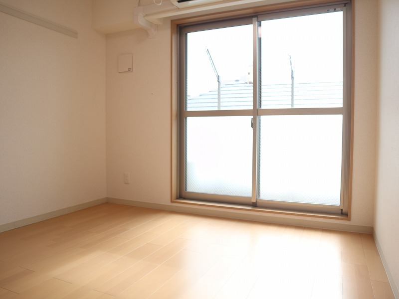 その他　きれいな洋室です