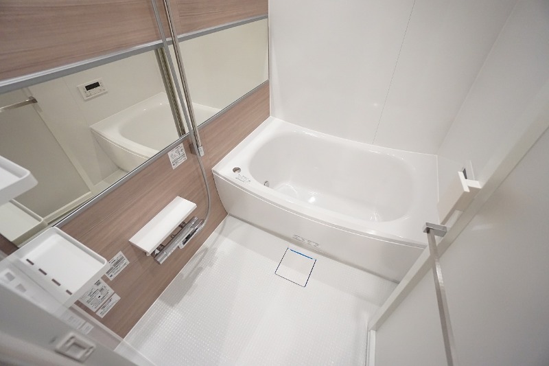 バス・シャワールーム　追炊き・浴室乾燥機付きバス