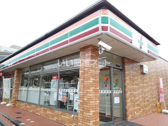 コンビニ　セブンイレブン 生駒白庭台駅前店（コンビニ）まで565m