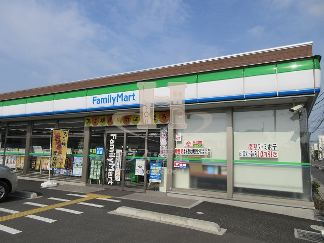 コンビニ　ファミリーマートつつじ通店（コンビニ）まで605m