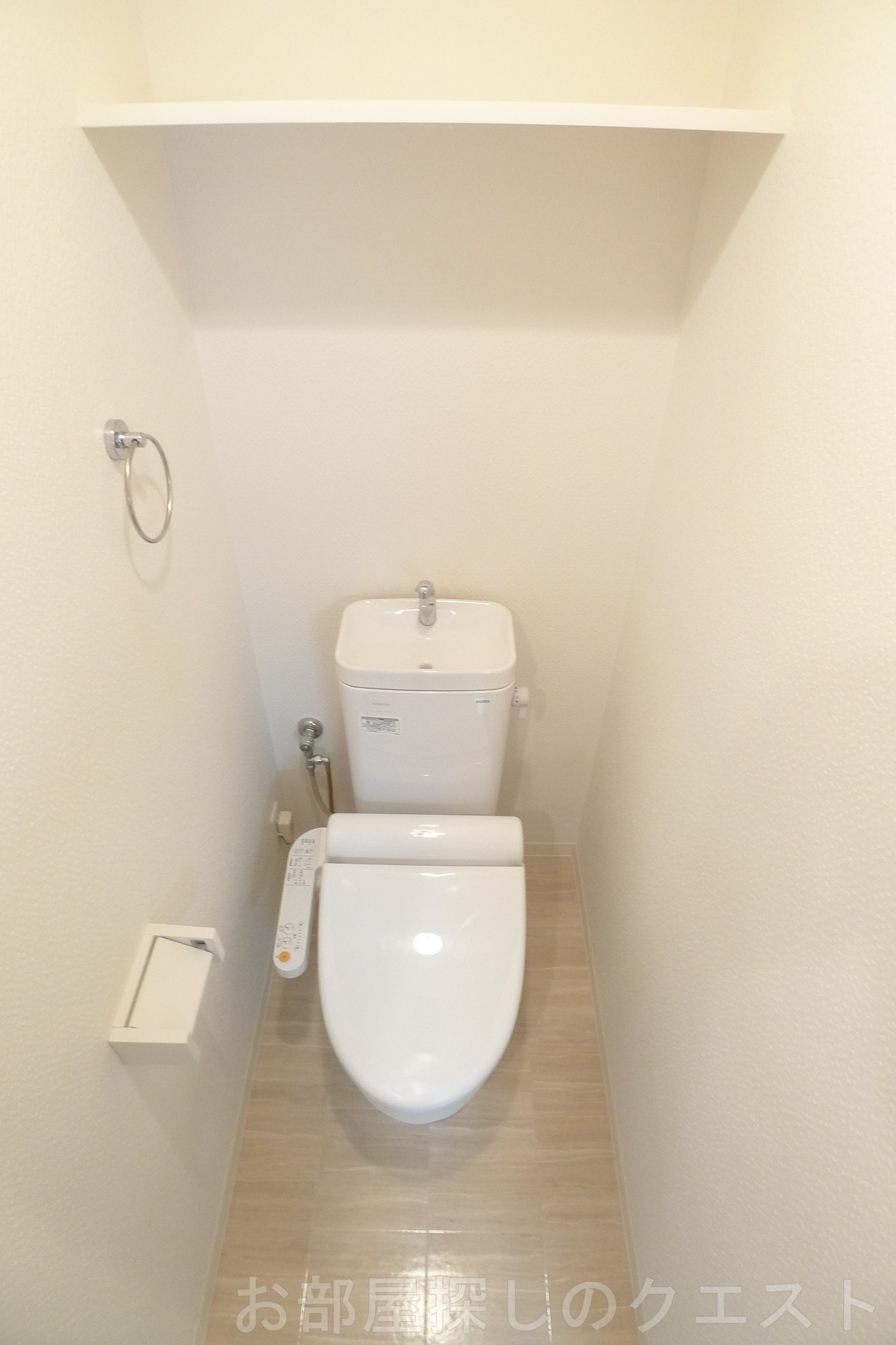 トイレ　（写真は同タイプ）