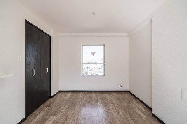 居室・リビング　こちらの居間で趣味の時間をお楽しみください