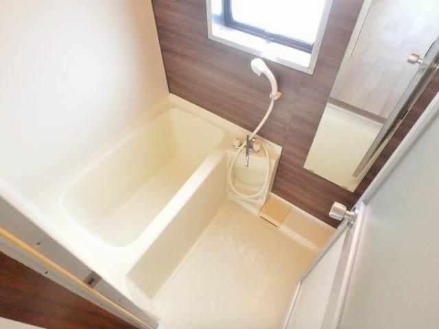 バス・シャワールーム　※別部屋参考写真