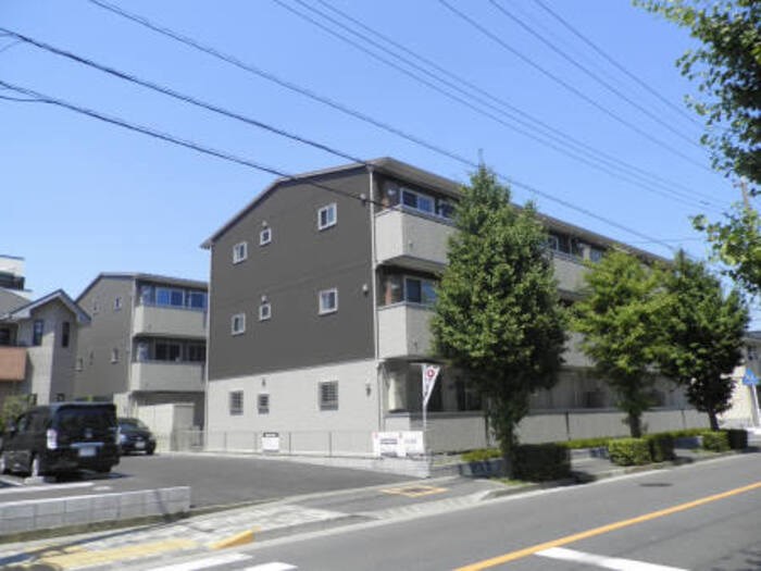 建物外観　ラ　カンパネラのご紹介は住まいの窓口アソシエへ