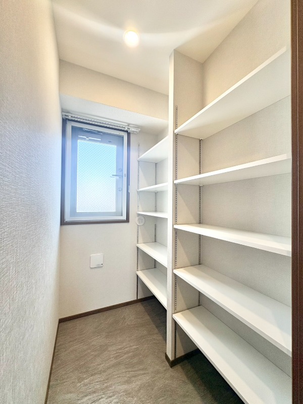 玄関　シューズウォークインクローゼットです♪