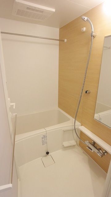 バス・シャワールーム　バスルーム