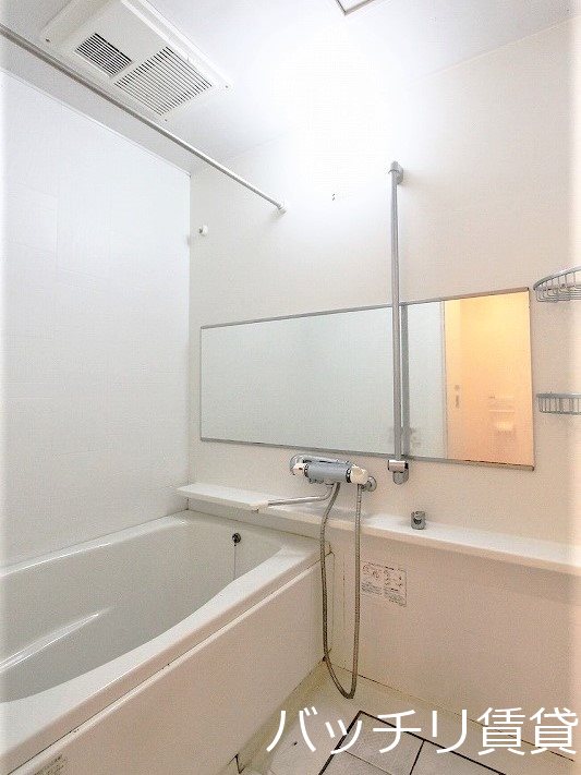 バス・シャワールーム　画像は別号室の為、現状優先になります。